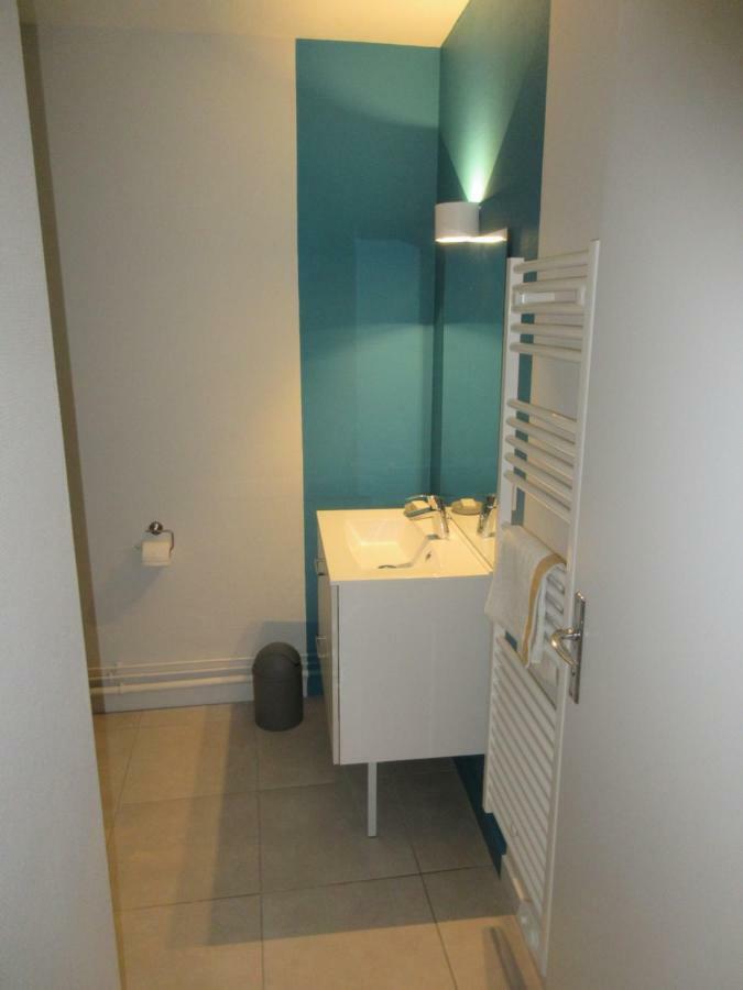 Apartamento Préférence - Hypercentre avec parking privé gratuit et lit Queen size Poitiers Exterior foto